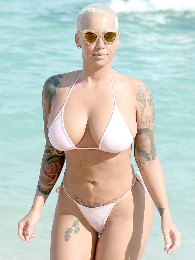 Amber Rose nude pic