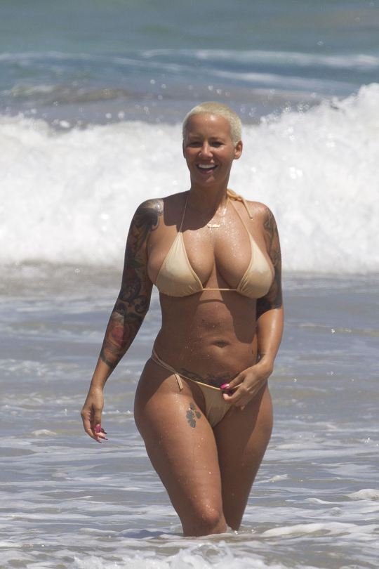 Amber Rose nude pic