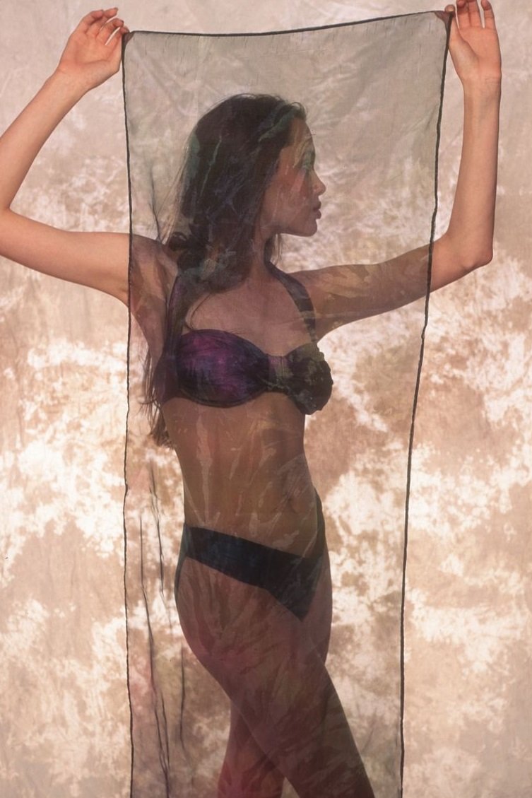 Angelina Jolie leaked naked pics