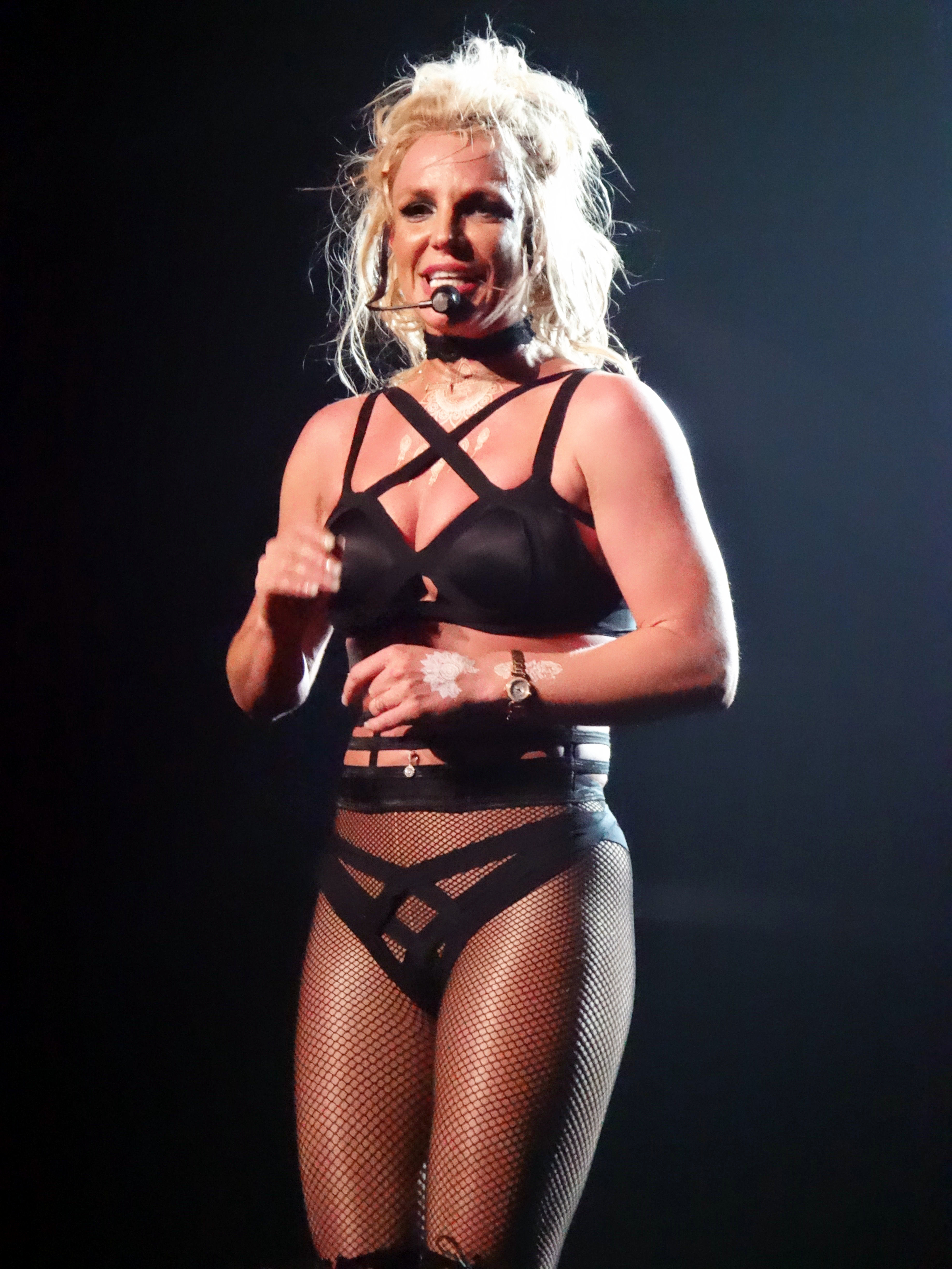 Britney Spears hot