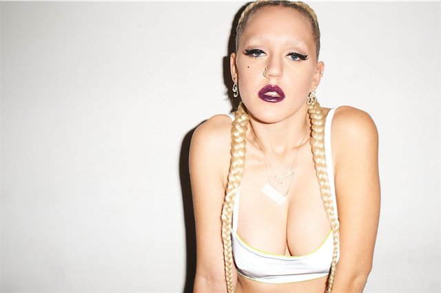 Brooke Candy pussy showing