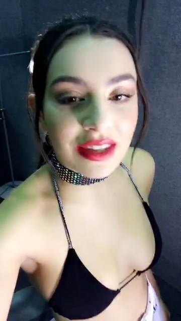 Charli XCX sexy leaks
