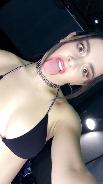 Charli XCX nude boobs