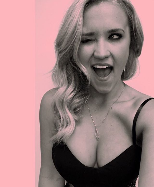 Emily Osment leaked nude