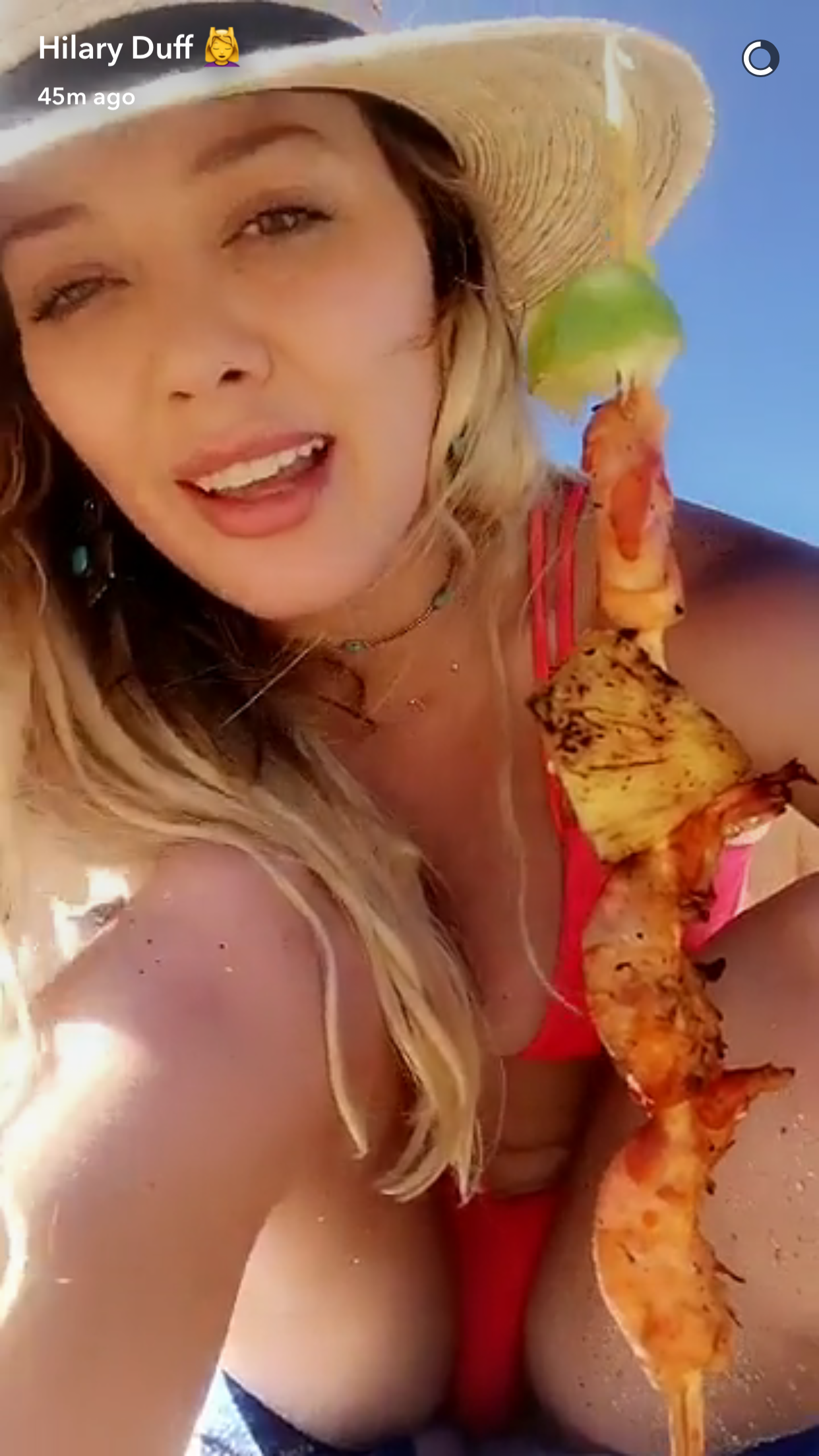 Hilary Duff hot boobs