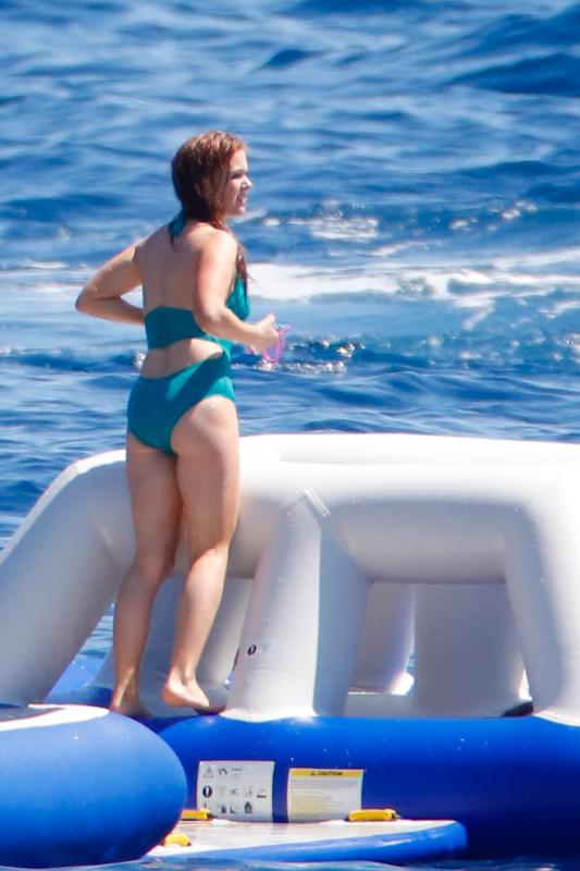 Isla Fisher leaked naked pics