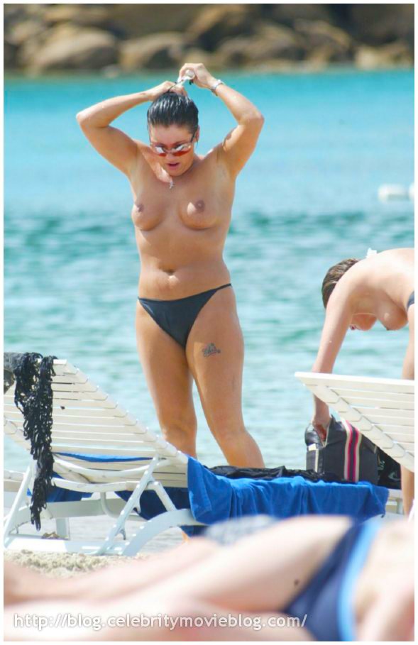 Jessie Wallace topless