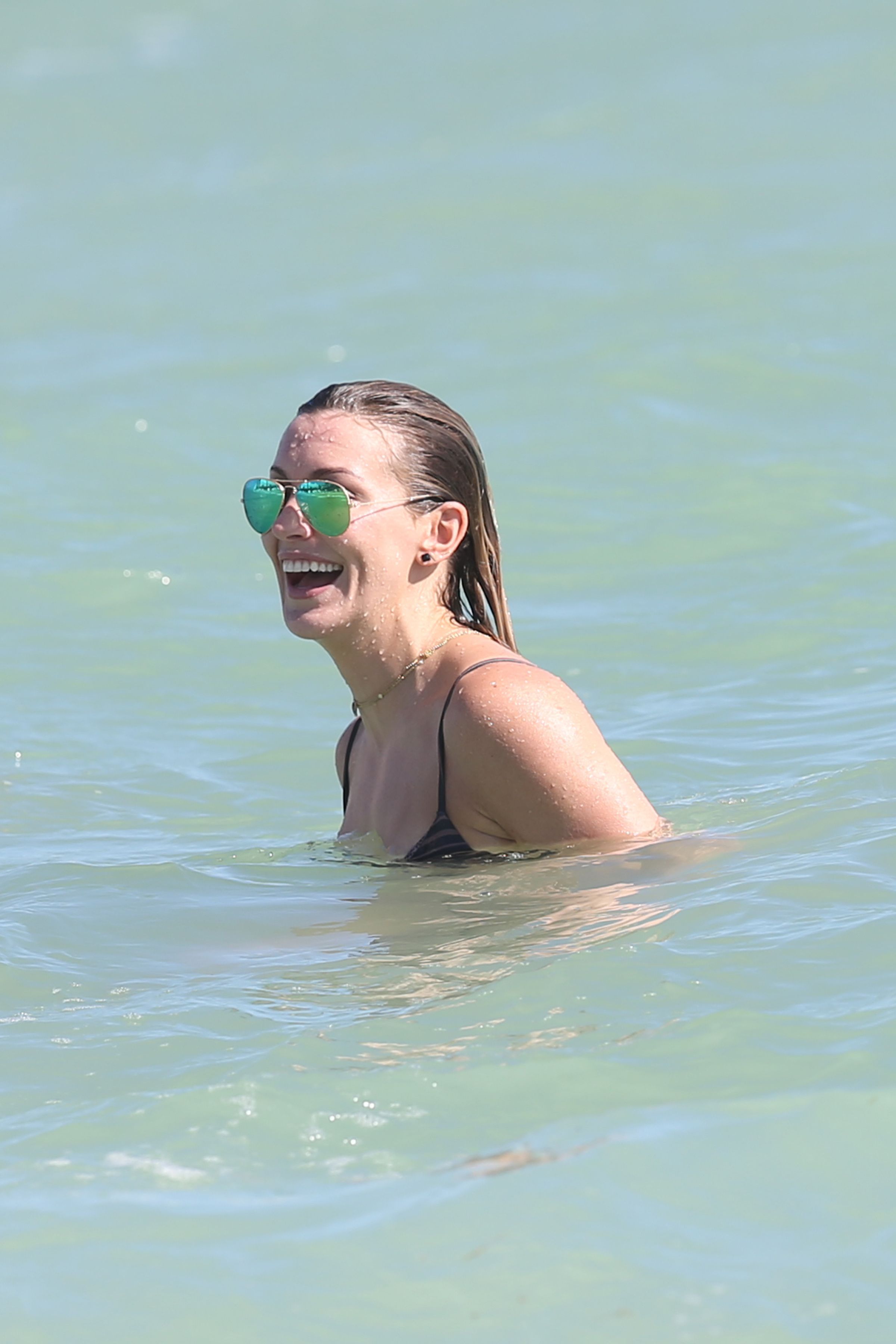 Katie Cassidy nipples exposed