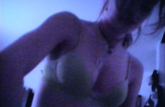 Leighton Meester nude boobs