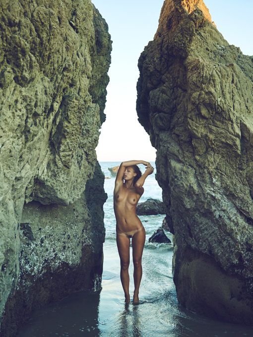 nude pics of Instagram Star