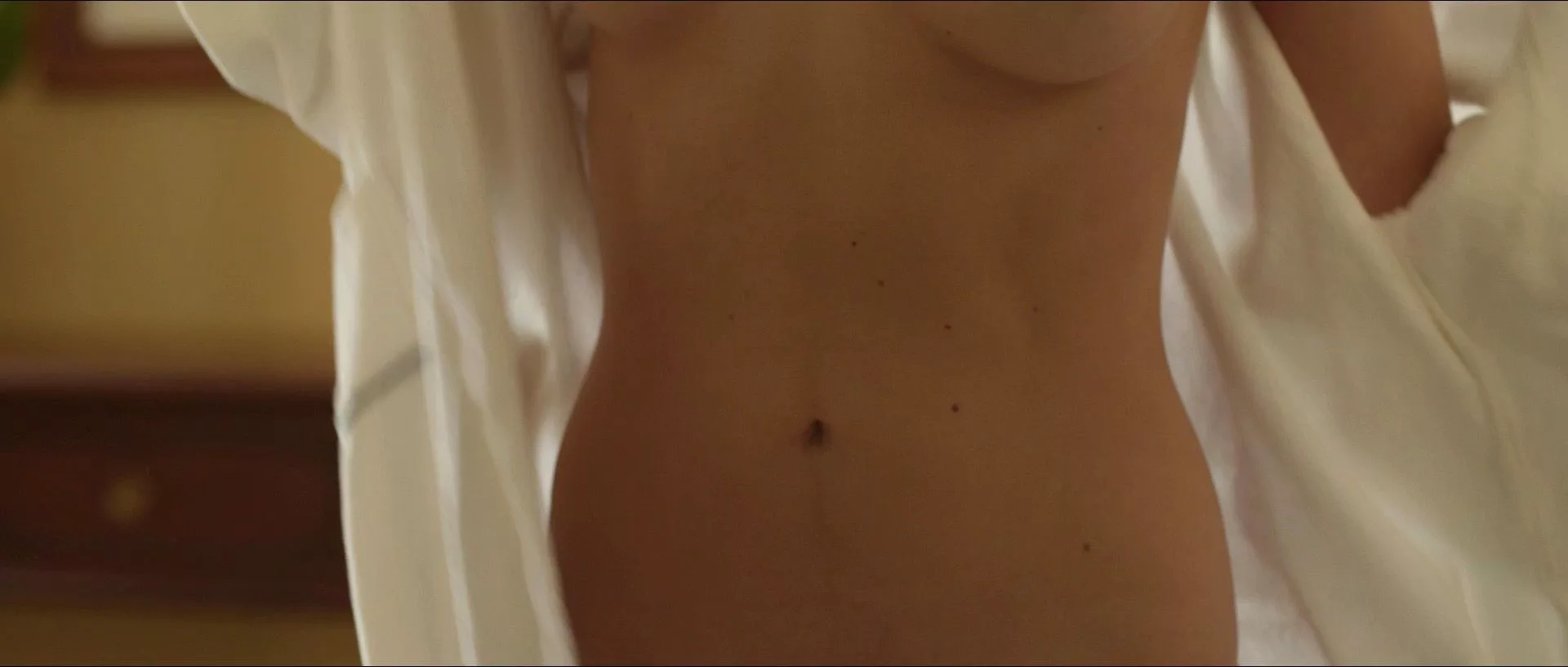 Olivia Wilde nude boobs