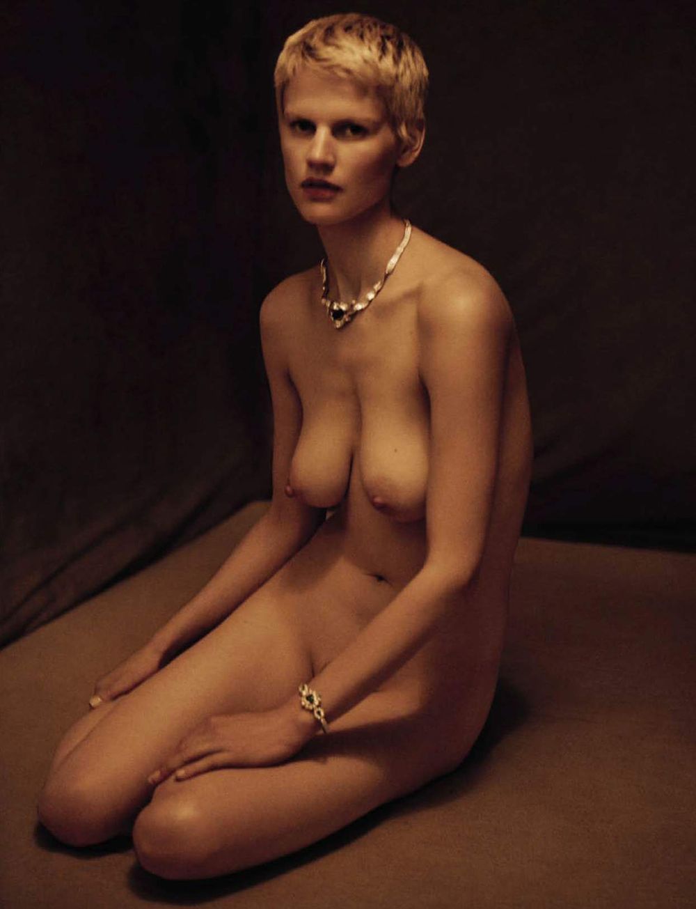 Model nude boobs