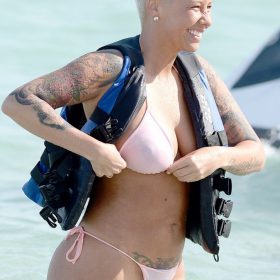 Amber Rose nude boobs