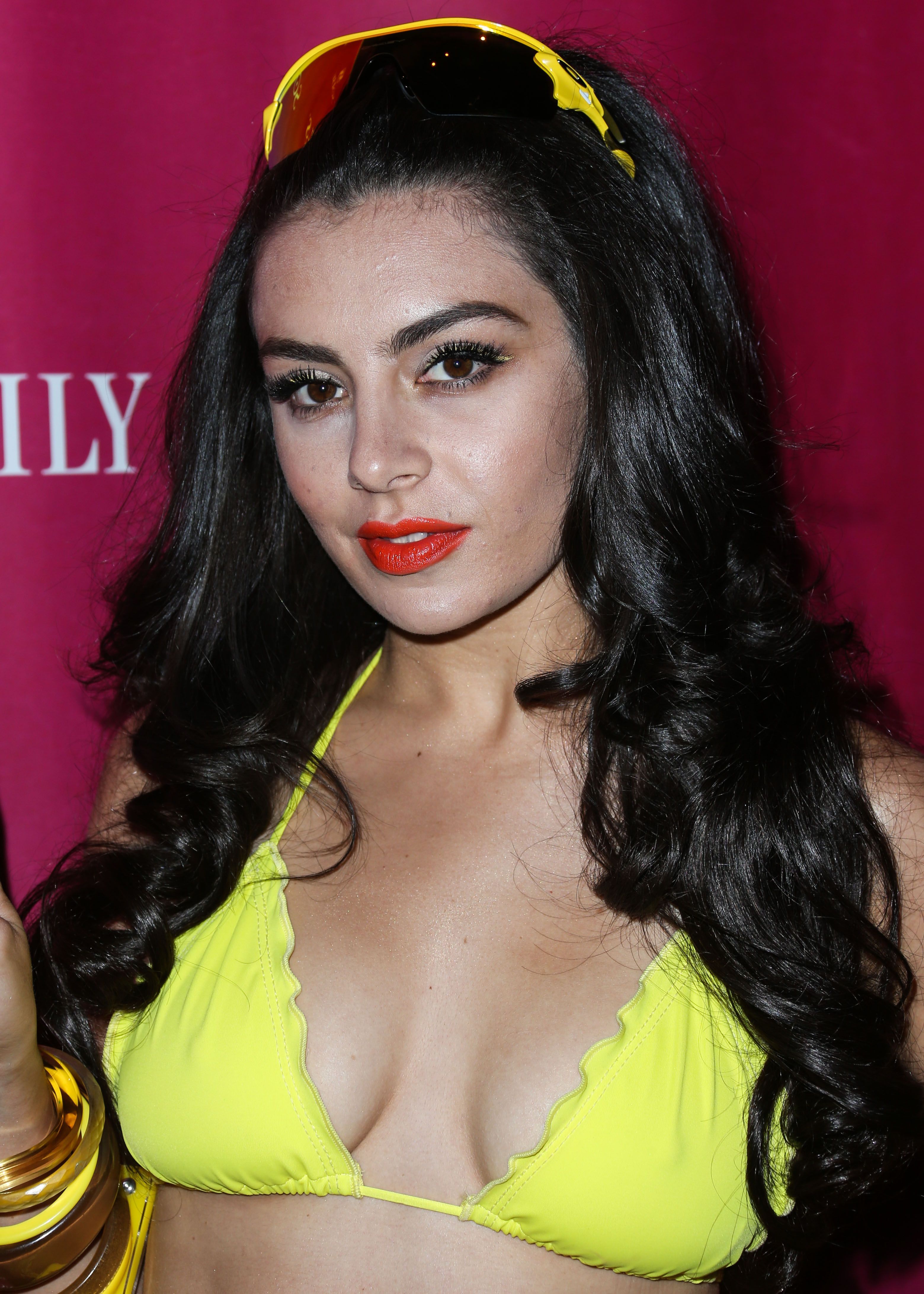 Gulp Pop Singer Charli Xcx Ass Page 3 Fappening Sauce