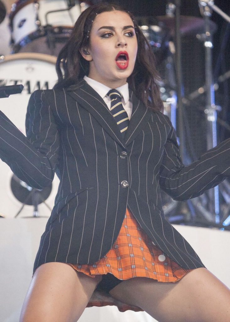 Gulp Pop Singer Charli Xcx Ass • Page 7 • Fappening Sauce