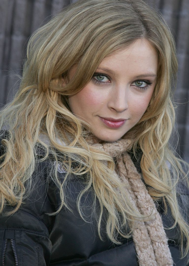 Phew! TV Actress Elisabeth Harnois Leaked Nude • Fappening Sauce
