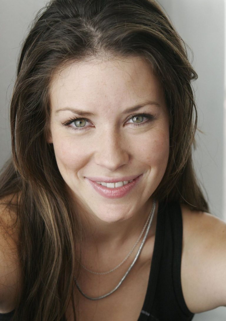 Evangeline Lilly [ 2017 ] Booty Pics • Fappening Sauce