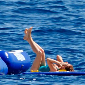 Isla Fisher topless