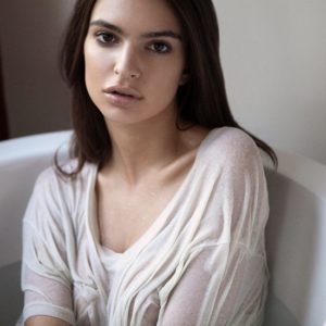 Emily Ratajkowski [ NEW ] Nude Leaked Pics • Fappening Sauce