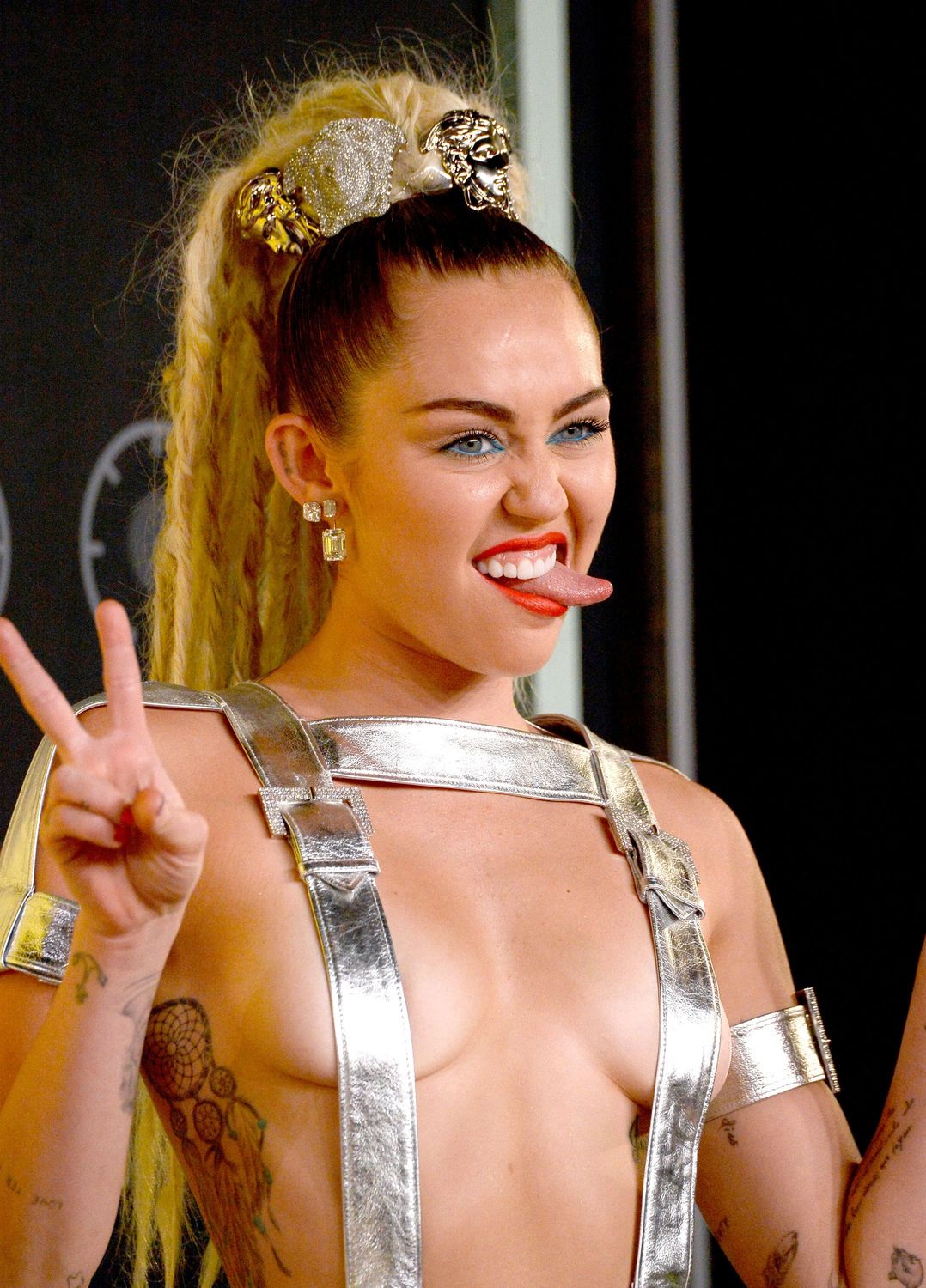Miley Cyrus leaked nude