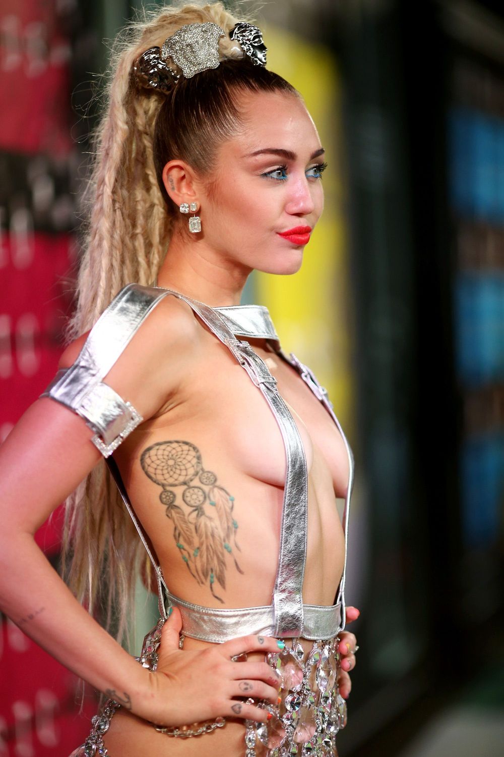 Miley Cyrus naked
