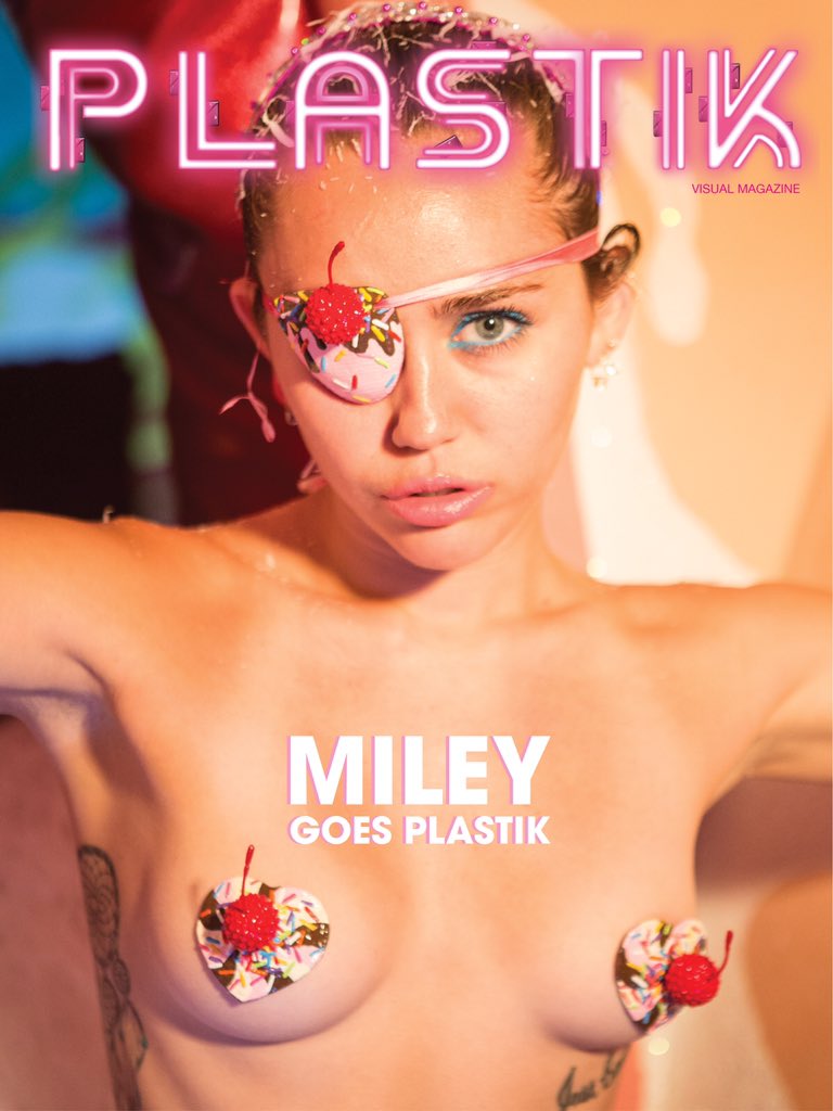 Miley Cyrus pussy pic